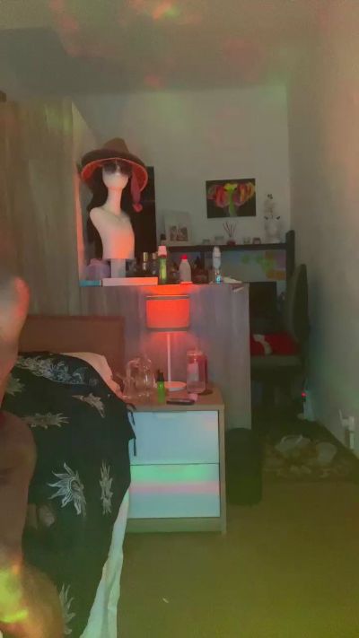 SexyVale live cam on Cam4