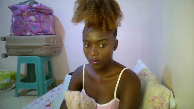 Sexy_Alia live cam on Cam4