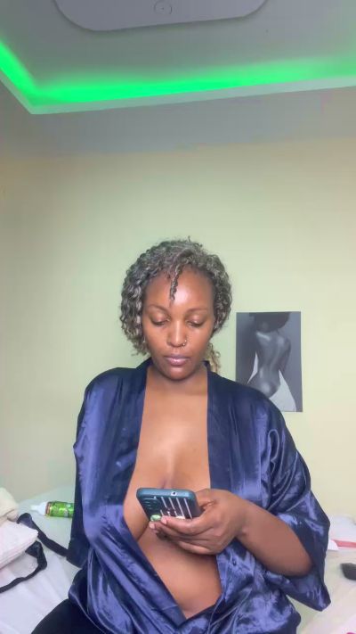 Sexy_lla5 live cam on Cam4