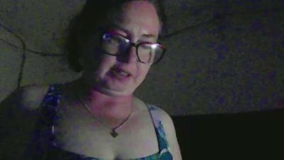 Profile and Statistics for Sexyhoneybee1 on Cam4