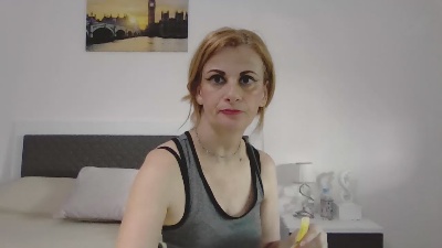 Sexyiris69 live cam on Cam4