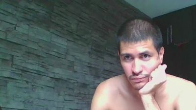 Sexylatin64 live cam on Cam4