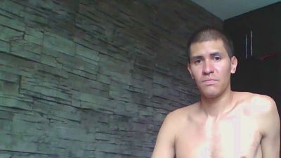 Sexylatin64 live cam on Cam4