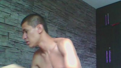 Sexylatin64 live cam on Cam4
