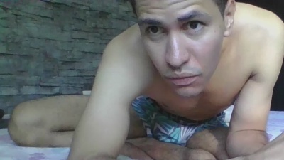 Sexylatin64 live cam on Cam4