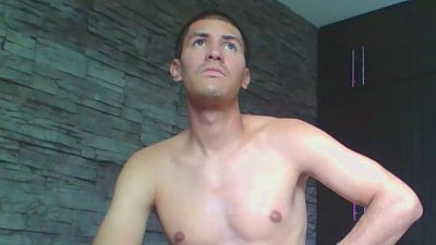 Sexylatin64 live cam on Cam4