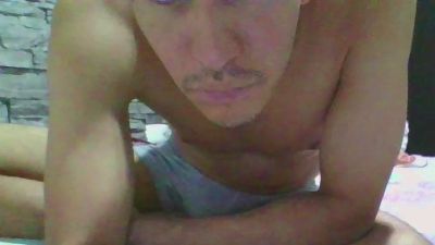 Sexylatin64 live cam on Cam4