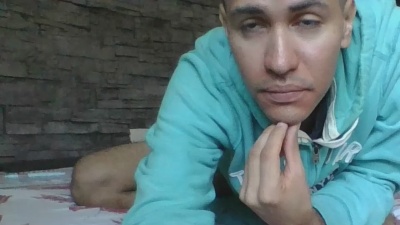 Sexylatin64 live cam on Cam4
