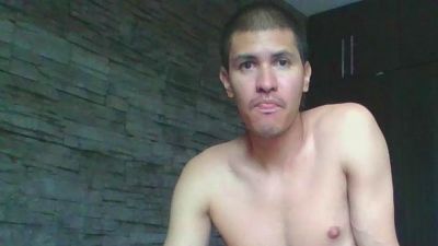 Sexylatin64 live cam on Cam4