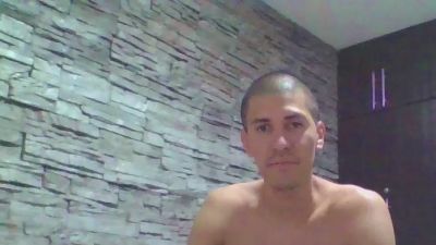 Sexylatin64 live cam on Cam4
