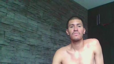 Sexylatin64 live cam on Cam4