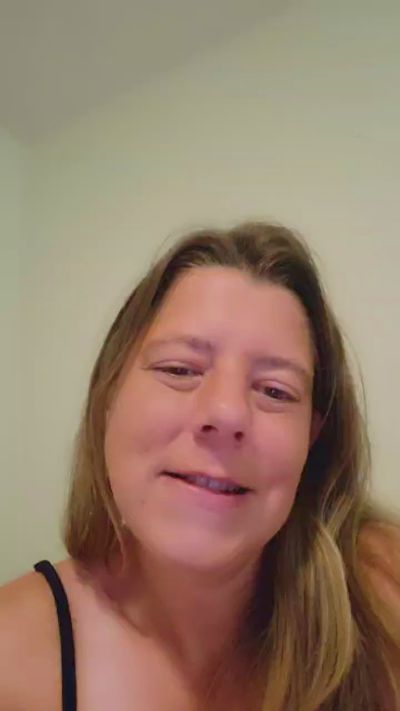 Sexymama365 live cam on Cam4