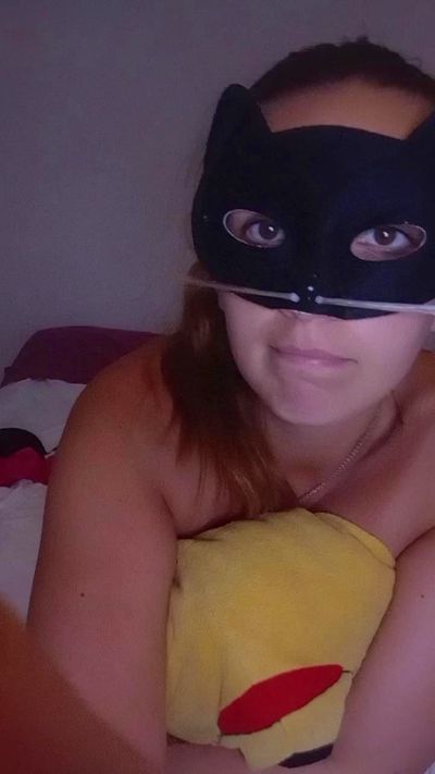 Sexymama9796 live cam on Cam4