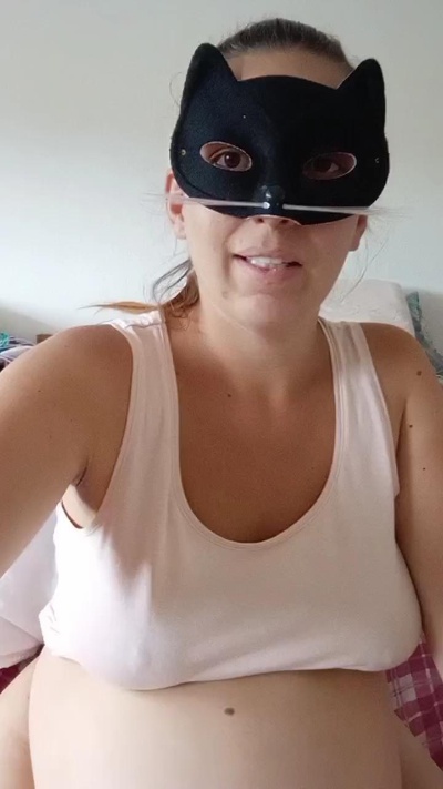 Sexymama9796 live cam on Cam4