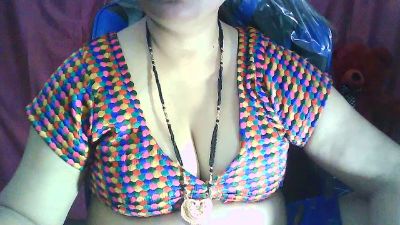 Sexypooja69 live cam on Cam4