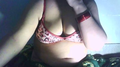 Sexypooja69 live cam on Cam4