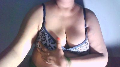 Sexypooja69 live cam on Cam4