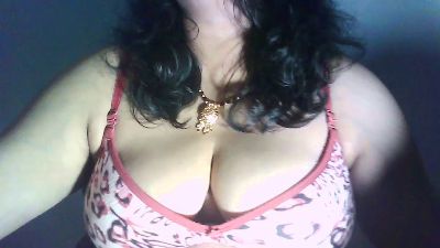 Sexypooja69 live cam on Cam4