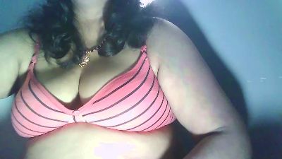 Sexypooja69 live cam on Cam4