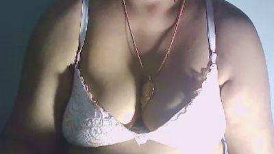 Sexypooja69 live cam on Cam4