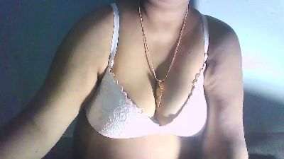 Sexypooja69 live cam on Cam4