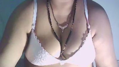 Sexypooja69 live cam on Cam4