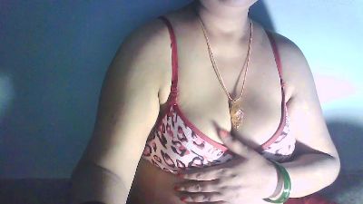 Sexypooja69 live cam on Cam4