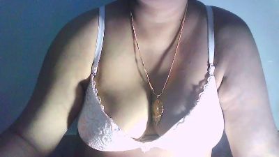 Sexypooja69 live cam on Cam4