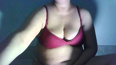 Sexypooja69 live cam on Cam4