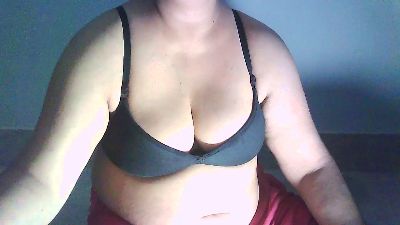 Sexypooja69 live cam on Cam4