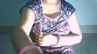 Sexypooja69 live cam on Cam4