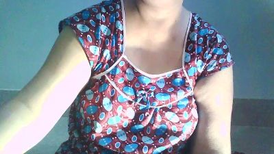 Sexypooja69 live cam on Cam4