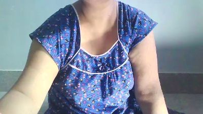 Sexypooja69 live cam on Cam4