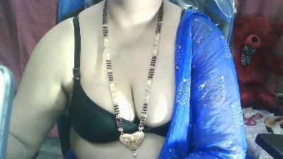 Sexypooja69 live cam on Cam4