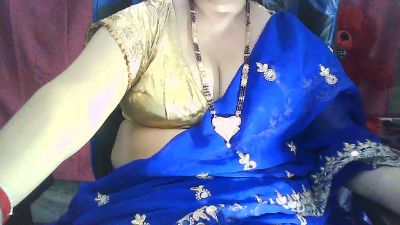 Sexypooja69 live cam on Cam4