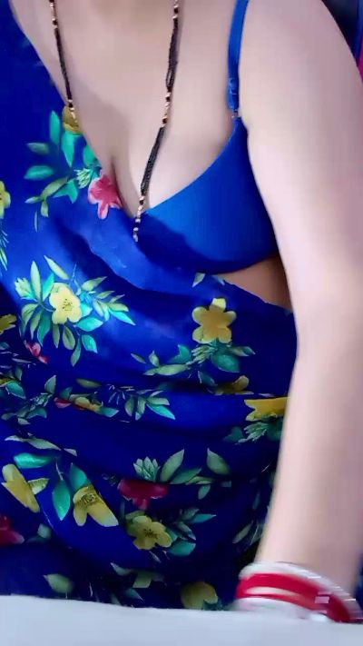 Sexypooja69 live cam on Cam4