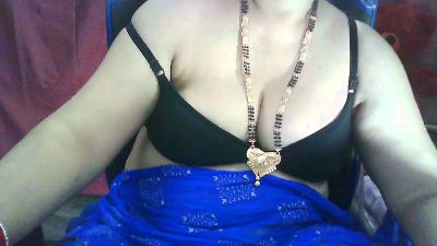 Sexypooja69 live cam on Cam4