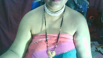 Sexypooja69 live cam on Cam4