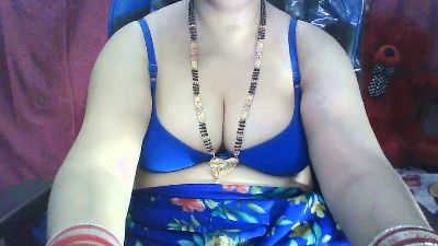 Sexypooja69 live cam on Cam4