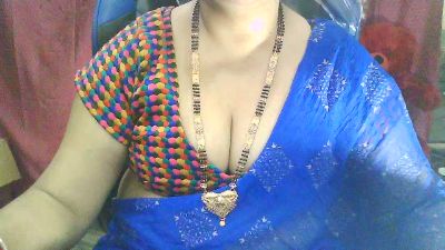 Sexypooja69 live cam on Cam4