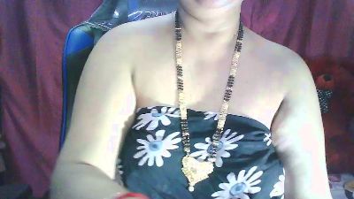 Sexypooja69 live cam on Cam4