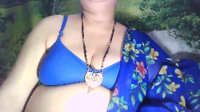 Sexypooja69 live cam on Cam4