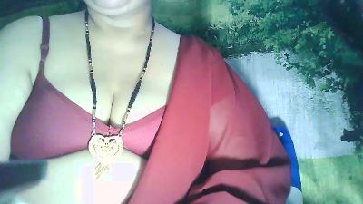 Sexypooja69 live cam on Cam4