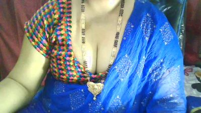 Sexypooja69 live cam on Cam4