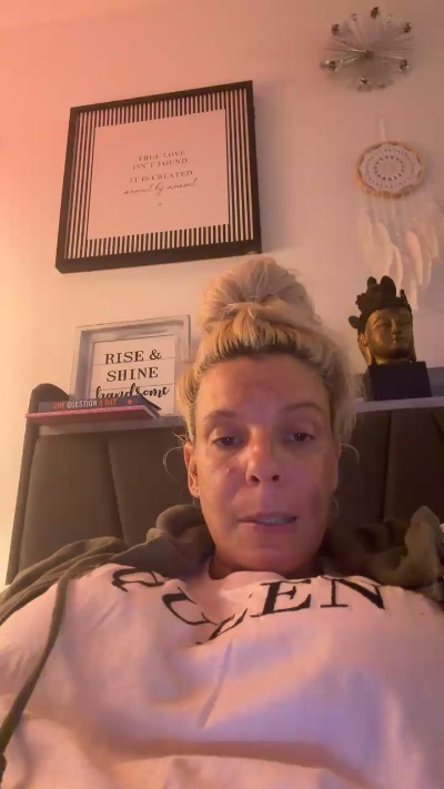 Sexypussy69 live cam on Cam4