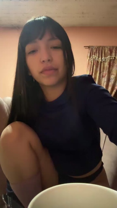 Sexyvalenlu live cam on Cam4