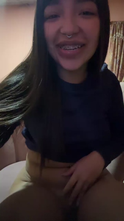 Sexyvalenlu live cam on Cam4
