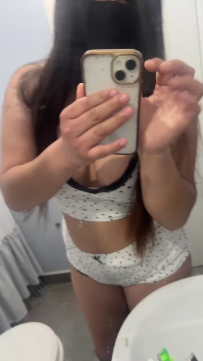 Sexyycatitta live cam on Cam4