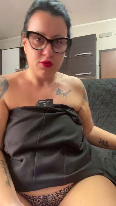 Sguardo_Noir live cam on Cam4