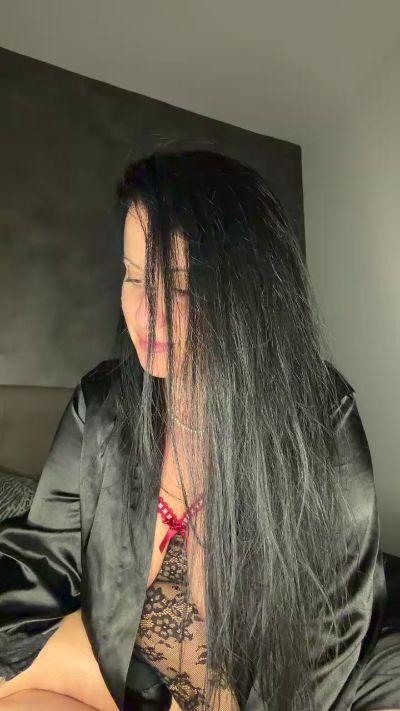 Sguardo_Noir live cam on Cam4